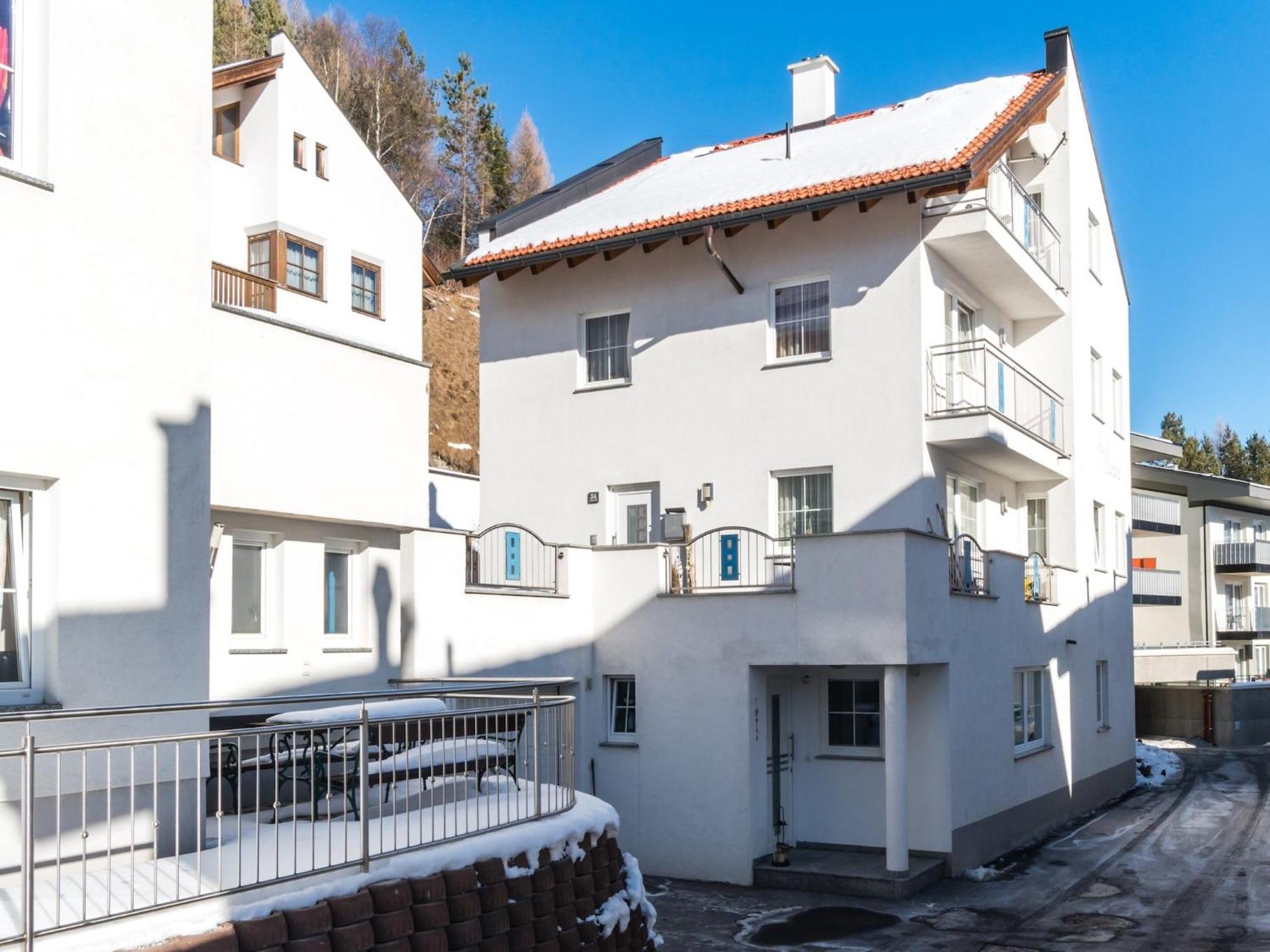 Modern Apartment In Fiss At Ski Bus Stop Apartment *